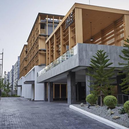 Has Pattaya Hotel Bagian luar foto