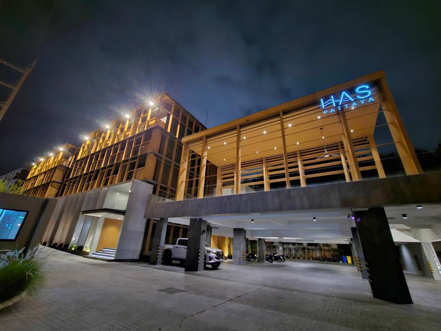 Has Pattaya Hotel Bagian luar foto